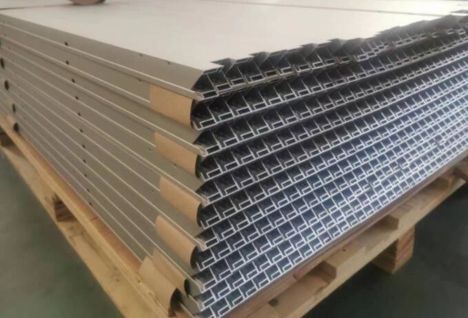 30-50 năm tuổi thọ khung lắp đặt tấm pin mặt trời Anodized cho độ bền cao chống thời tiết